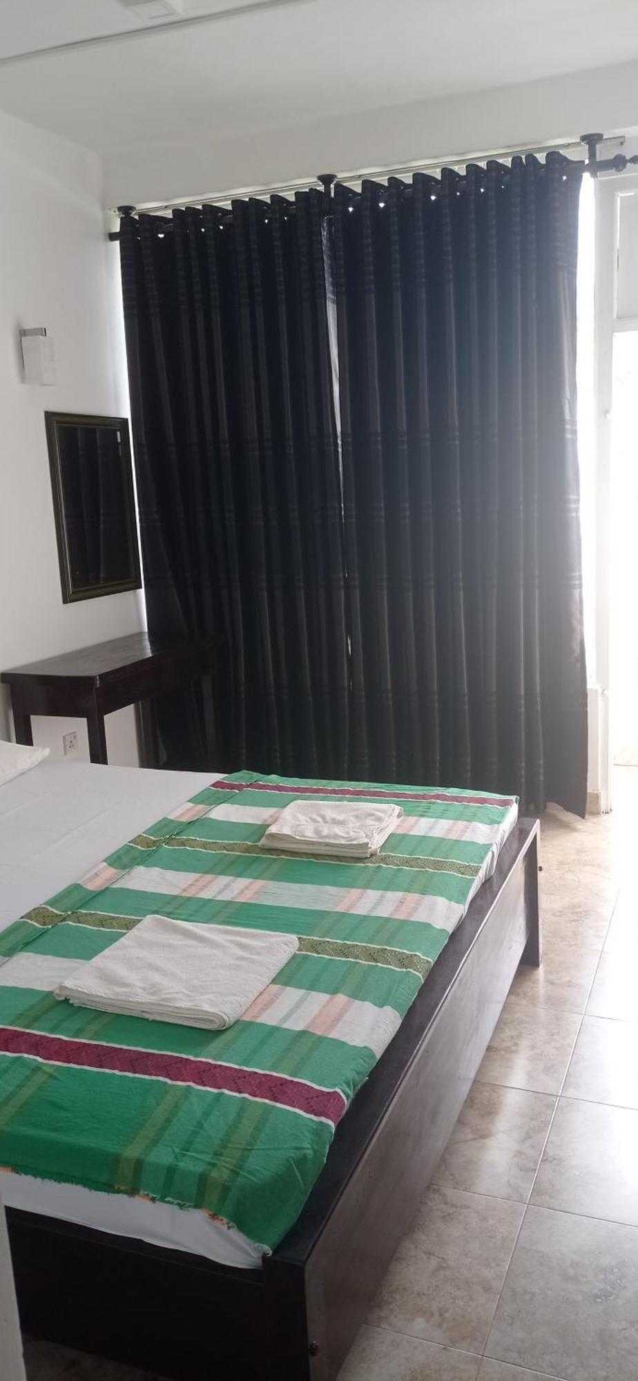 White Surfing Beach Resort Unawatuna Exterior foto